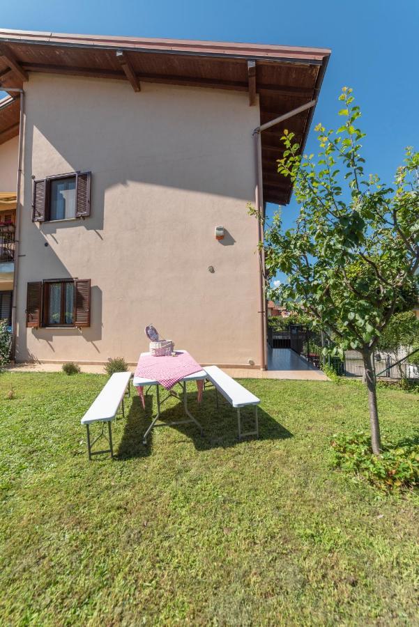 La Feriolina - Appartamento Al Lago Con Giardino Privato Baveno Eksteriør billede